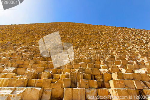 Image of Pyramide side