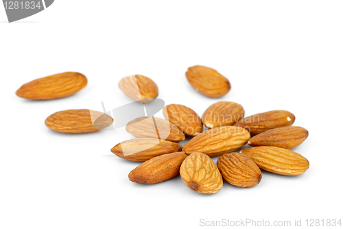 Image of Few almonds in the shape of flower