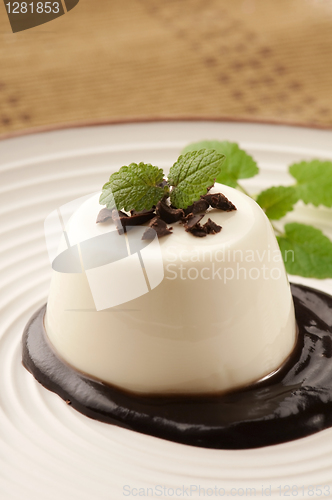 Image of Panna Cotta with chocolate and vanilla beans