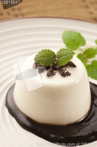 Image of Panna Cotta with chocolate and vanilla beans