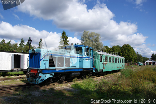 Image of Locomotive with wagon