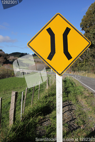 Image of Road narrows