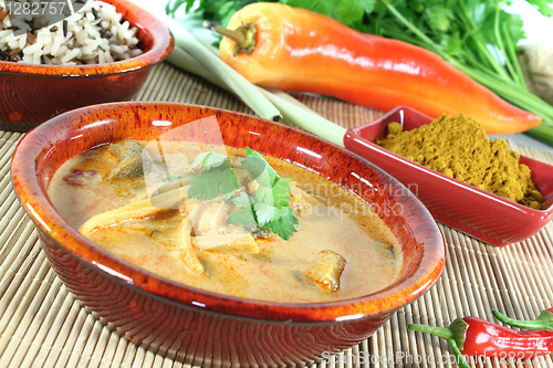 Image of yellow Curry