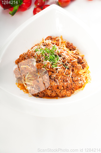 Image of spaghetti pasta with bolognese sauce