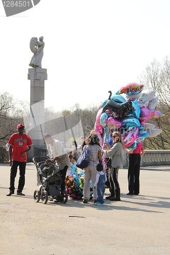 Image of Baloon seller