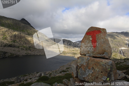 Image of By the lake Søre Hjelmevatnet.