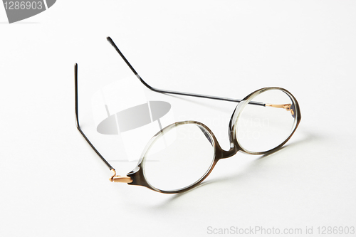 Image of eye glasses