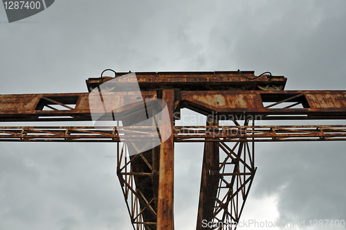 Image of rusty gantry