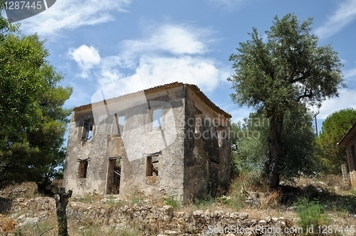 Image of rural house ruins