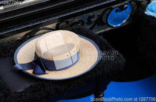 Image of The hat of a gondolier