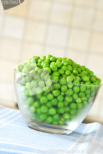 Image of Young green peas