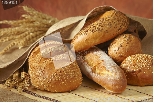 Image of various types of bread