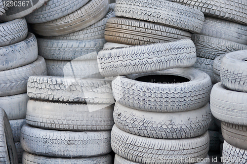 Image of tires 