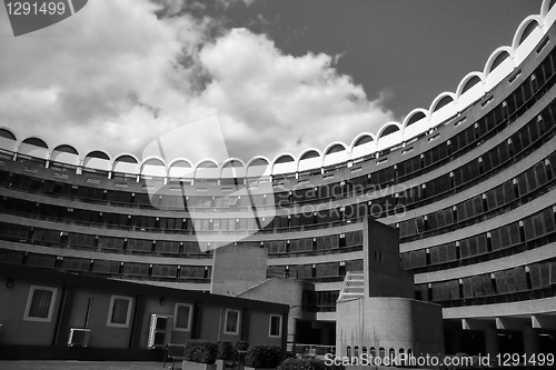 Image of Curved Building In The Barbican