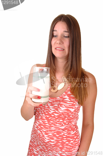 Image of Girl doesnâ€™t like milk.