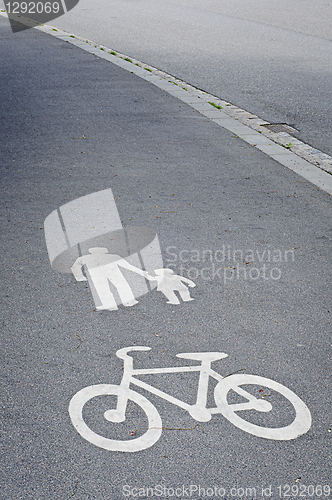 Image of Pedestrian and bicycle reserved lane