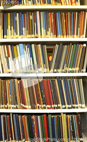 Image of books in a library