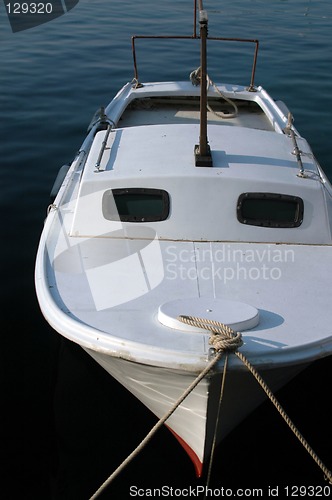Image of LONE BOAT