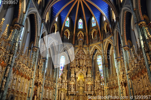 Image of Notre Dame Basilica in Ottawa