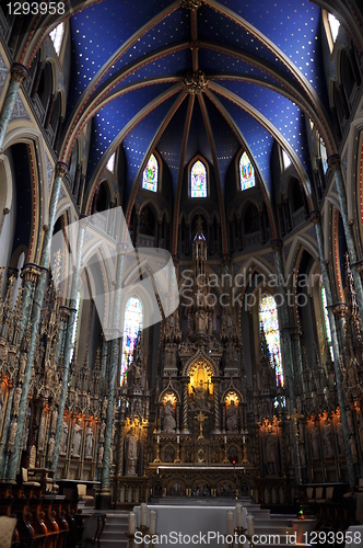 Image of Notre Dame Basilica in Ottawa