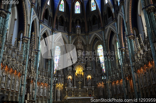 Image of Notre Dame Basilica in Ottawa