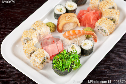 Image of sushi set
