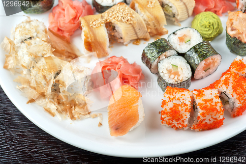 Image of sushi set