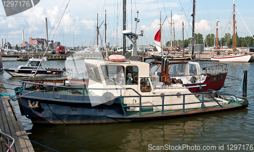 Image of rusty old boat