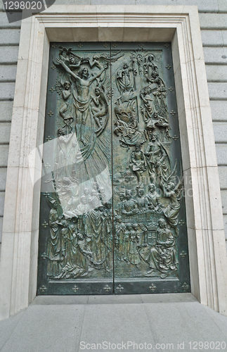 Image of Museo de la Catedral de la Almudena y Subiba a la Cupula