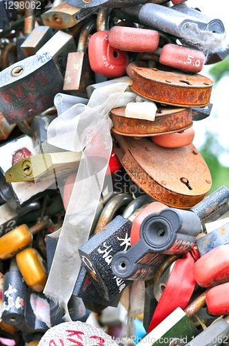 Image of colorful wedding padlocks