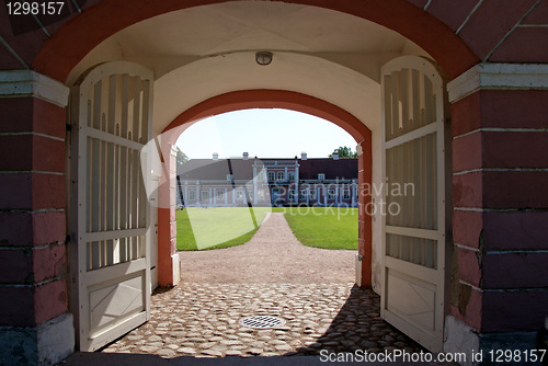 Image of Sight through an arch