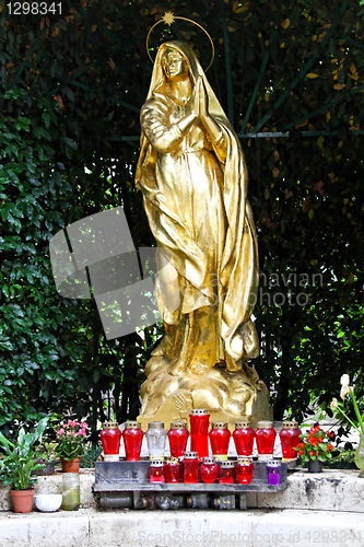 Image of Golden Madonna statue