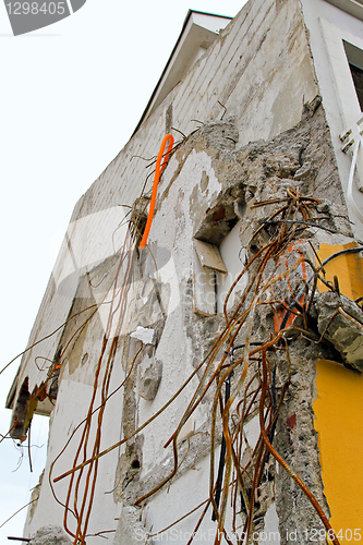 Image of Earthquake concrete