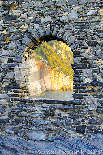 Image of Stone window