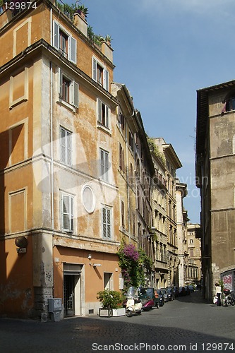 Image of Street and old buildings in Rome