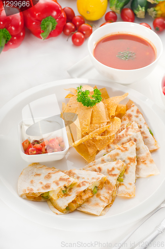 Image of original Mexican quesadilla de pollo