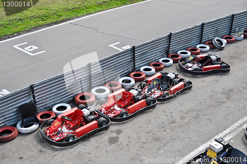 Image of Racing karts in the parc fermÃ©