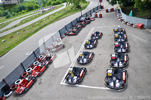 Image of Racing karts in the parc fermÃ©