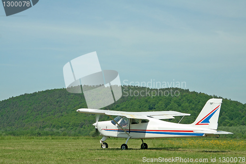 Image of small airplane