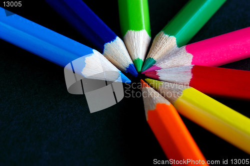Image of fan of crayons