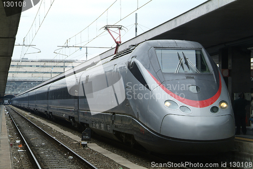 Image of Italian Eurostar train at Termini, Rome