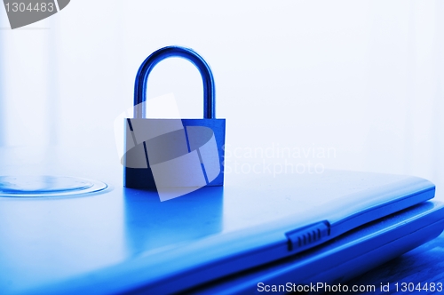 Image of notebook and padlock