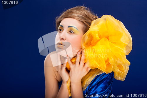 Image of woman with glamour make-up