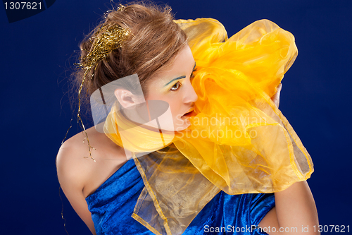 Image of woman with glamour make-up