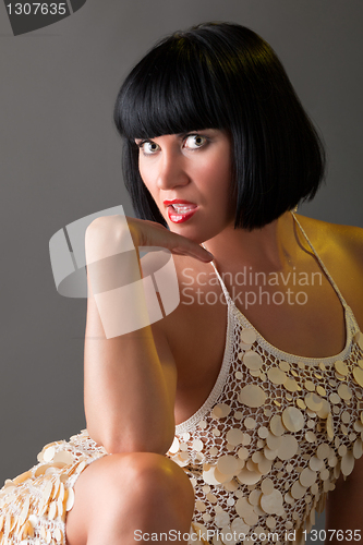 Image of brunette woman