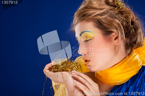 Image of woman with glamour make-up