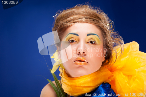 Image of woman with glamour make-up
