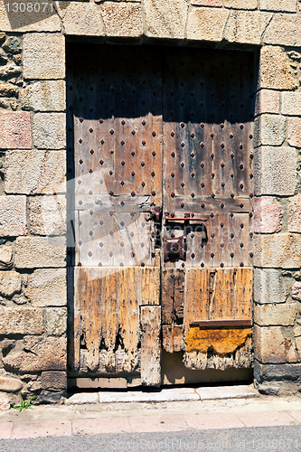 Image of close-up image of ancient doors