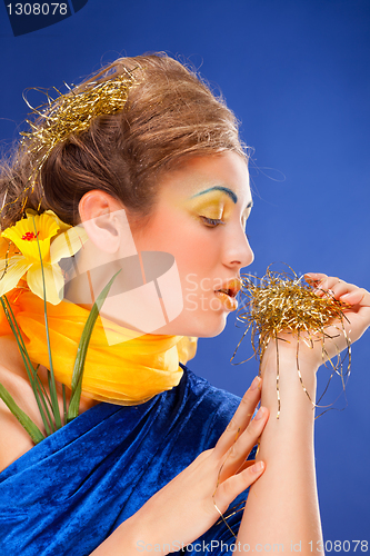 Image of woman with glamour make-up