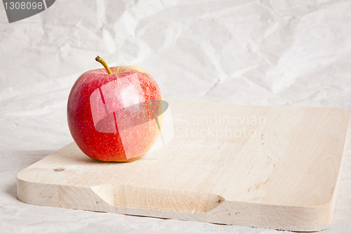 Image of red apple